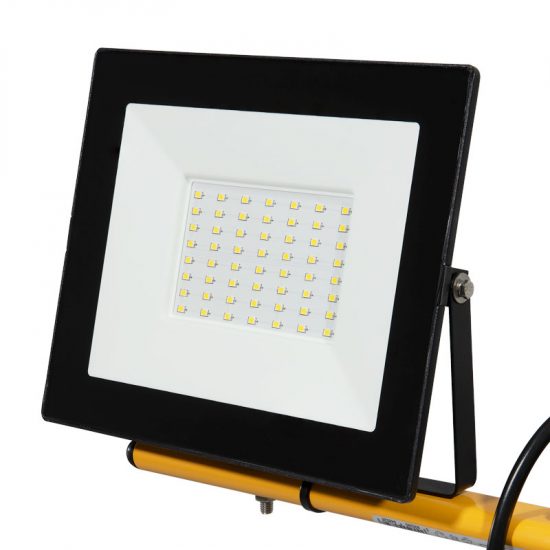 Lampa robocza LED - statyw roboczy z naświetlaczami LED 2x50W